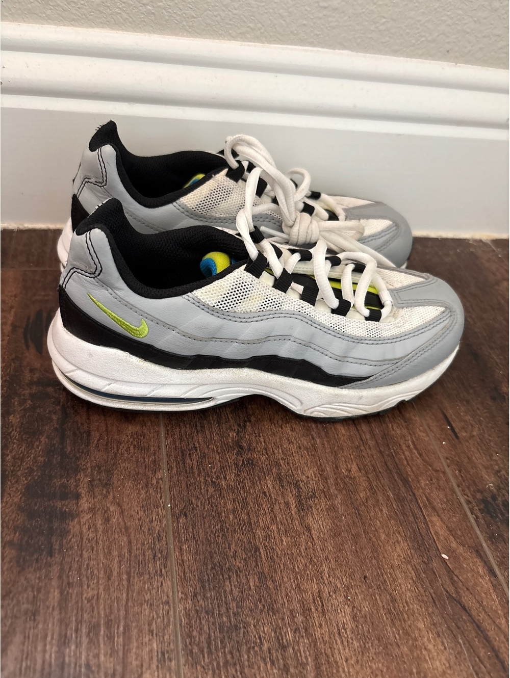 3Y 4.5W EUR35 - NIKE AIR MAX 95 Grey Trainers